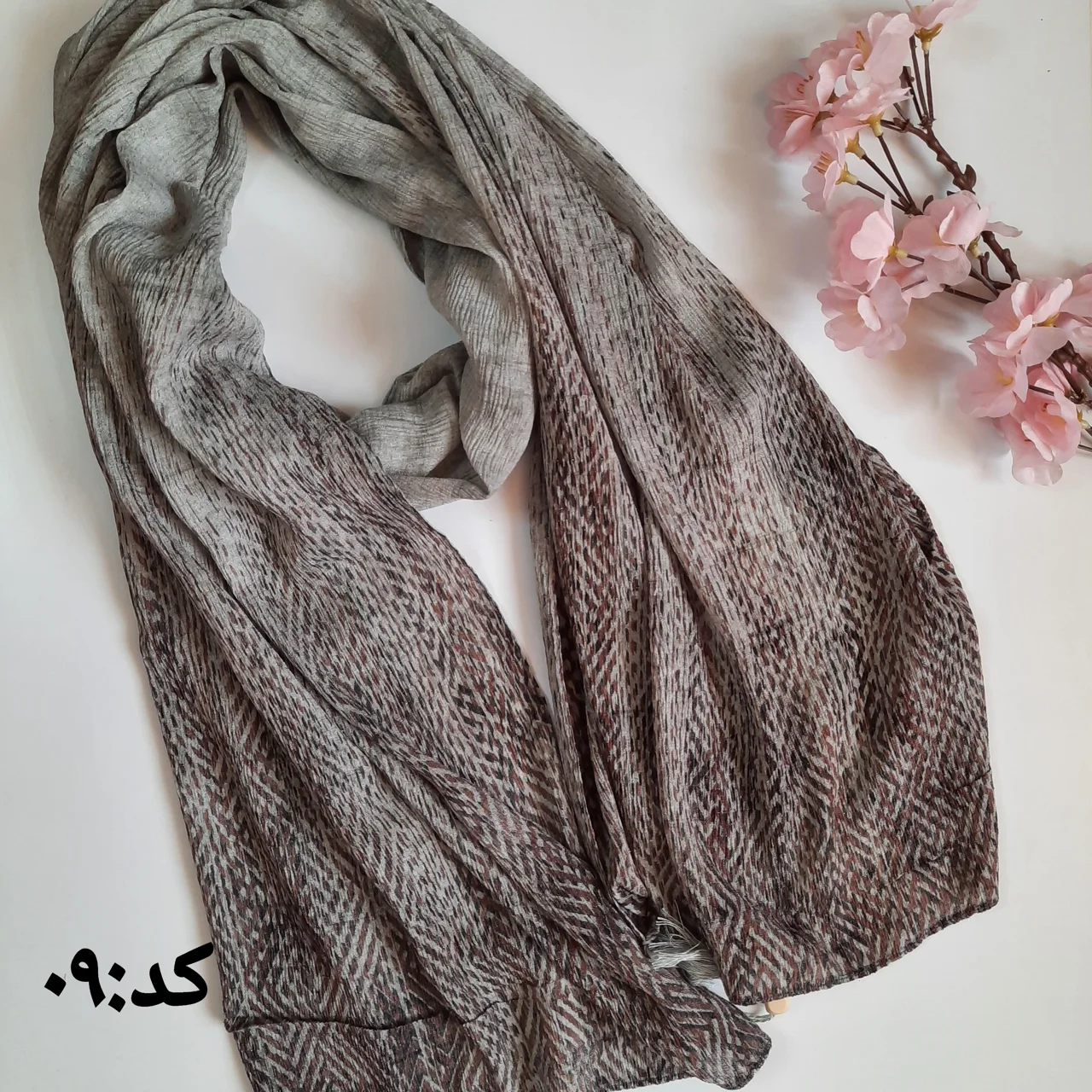 شال پلیسه لمه دار منگوله دار کد A۰۹